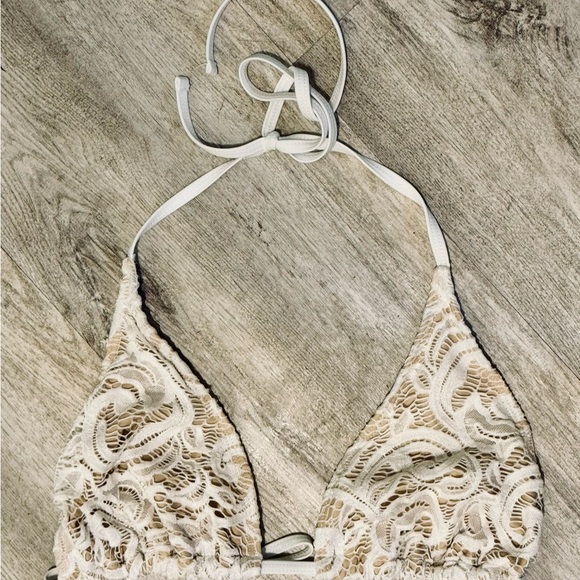 Cute White Crocheted Bikini with Scrunch Back Bottom - Size XL - Worn Once - Picture 5 of 10